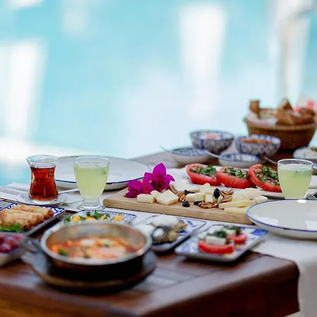 Luna Begonvil Taş Evler Otel 3*